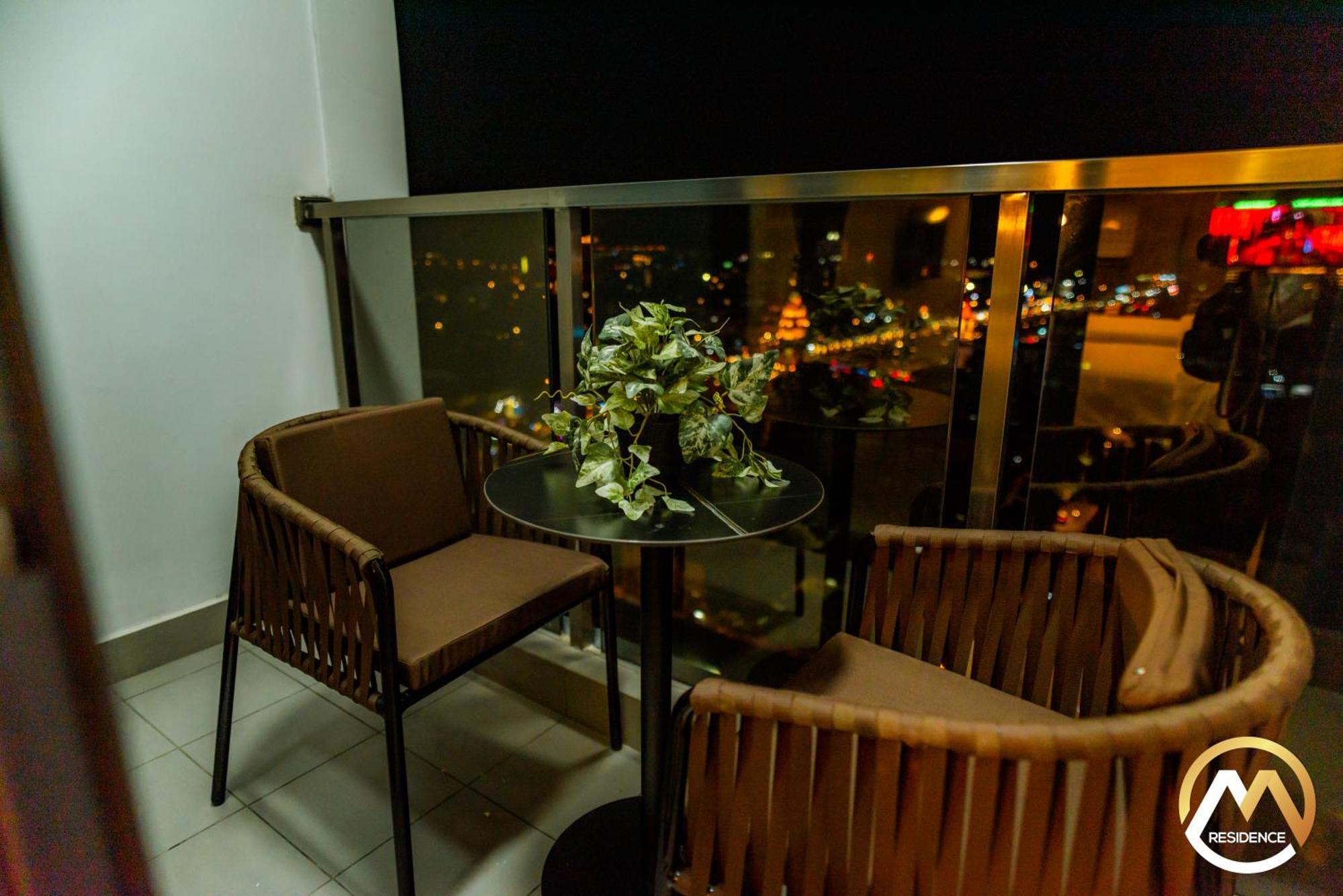 Hotel Serviced Apartments Top One Infinity Pool With View Of 360 Degree Пномпень Экстерьер фото